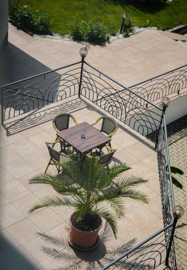 APARTHOTEL Panoramis Residence Oradea Exterior foto